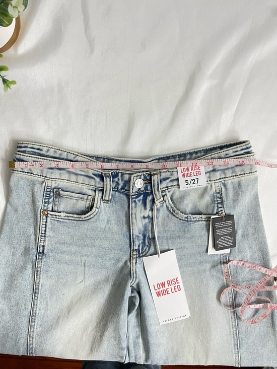 Celebrity Pink Women's Low Rise Double Waistband Wide Leg Jeans Size 5/27 - Picture 6 of 15